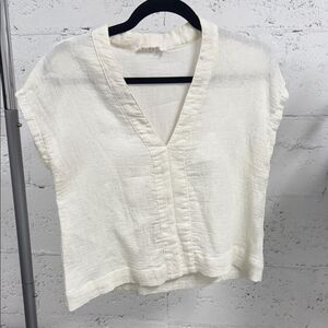 LACAUSA Cream Textured V-Neck Blouse - Size XS - Short Sleeve Shirt
